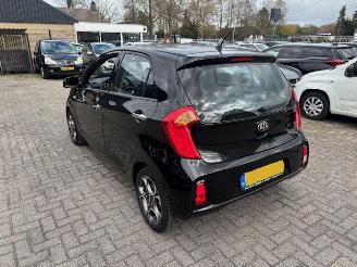 Coche accidentado Kia Picanto 1.2 5-drs  DynamicLine Clima 2016/1