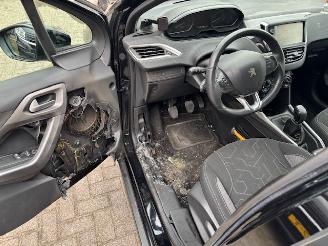 Peugeot 2008 1.2 PureTech  (km 39.855 nap) picture 6