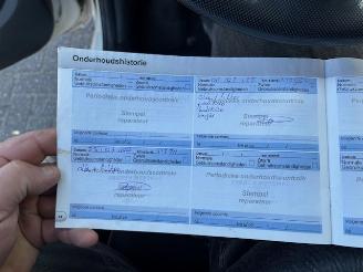 Peugeot 107 1.0 5-drs airco Nap picture 15