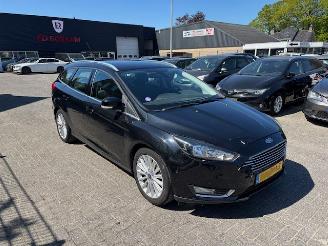 Schadeauto Ford Focus 1.0 Titanium Edition 2015/7