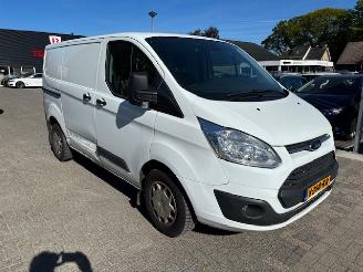 krockskadad bil bedrijf Ford Transit Custom 2.0 TDCI L1H1 Airco 3-pers NAP 2017/11