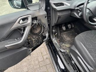 Peugeot 2008 1.2 PureTech  ( km 39.855 Nap) picture 9