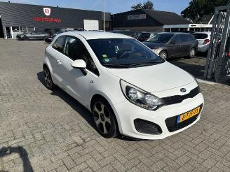 Avarii autoturisme Kia Rio 1.2 Comfort airco NAP 2014/2
