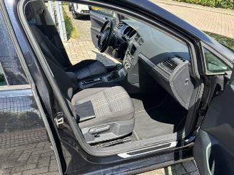 Volkswagen Golf 1.6 TDI DSG Lounge picture 16