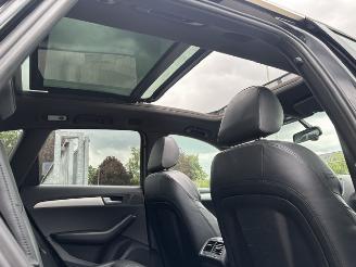 Schadeauto Audi Q5 2.0 TFSI Quattro Automaat 2010/5