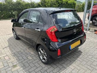 krockskadad bil auto Kia Picanto 1.2 DynamicLine 2016/1