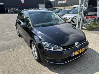 Coche accidentado Volkswagen Golf 1.2 TSI 5-drs Highline 2014/2