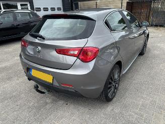 Alfa Romeo Giulietta 1.6 JTD Distinctive picture 2