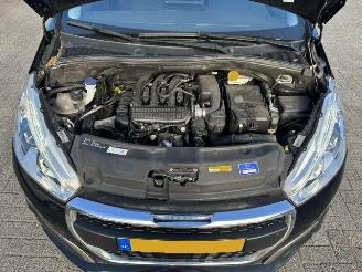 Peugeot 208 1.2 5-drs Signature NAP picture 8