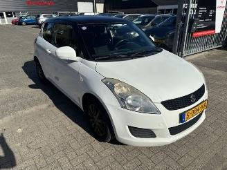 Unfallwagen Suzuki Swift 1.2 airco 2011/6