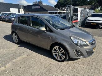 Opel Corsa 1.4 16v Design Edition picture 2
