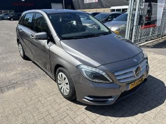 Unfallwagen Mercedes B-klasse 180 CDI Edition Automaat 2013/4