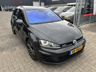 Unfallwagen Volkswagen Golf 2.0 GTD DSG Pano 184pk 2015/2