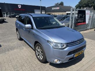 uszkodzony samochody osobowe Mitsubishi Outlander 2.0 PHEV Instyle NAP 2014/4