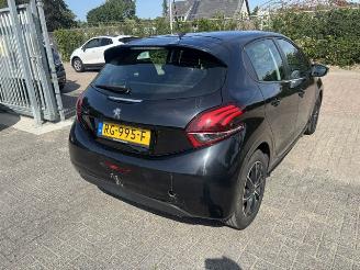 Peugeot 208 1.2 5-drs airco picture 5