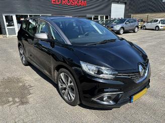 Schadeauto Renault Scenic 1.3 TCE Limited 7-Pers Automaat 2019/3