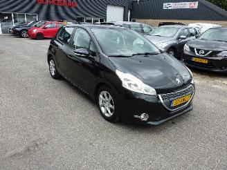 Auto incidentate Peugeot 208 1.4 e-HDI BLUE LEASE 2012/7