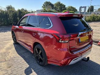 Schadeauto Mitsubishi Outlander 2.4 PHEV Intense  Plug in Hybrid 2019/12