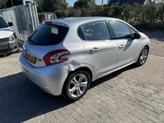 Peugeot 208 1.2 5-drs Clima picture 5