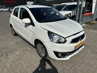 krockskadad bil auto Mitsubishi Space-star 1.0 Cool+  5-drs airco Nap 2017/3