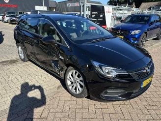 Damaged car Opel Astra 1.2 Sports Tourer  NAP 2020/1