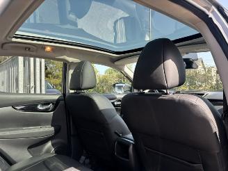 Nissan Qashqai 1.6 Tekna Pano NAP picture 15