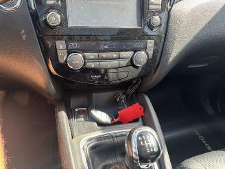 Nissan Qashqai 1.6 Tekna Pano NAP picture 16