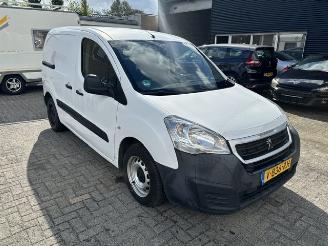 Avarii auto utilitare Peugeot  1.6 HDI Airco NAP 2018/7