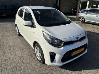 Schadeauto Kia Picanto 1.0 5-drs Comfortline airco 2020/9
