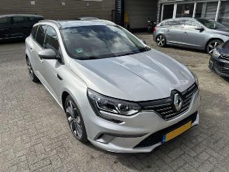 Vaurioauto  passenger cars Renault Mégane 1.2 TCE GT-Line 131pk 2018/3
