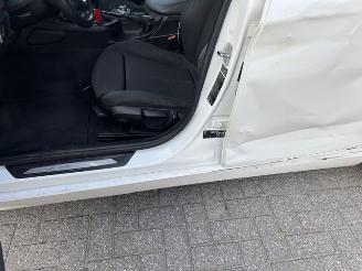 BMW 1-serie 118i Sport 5-drs Clima 170pk picture 13