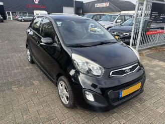 skadebil auto Kia Picanto 1.0  5-drs Plus Pack 2013/5