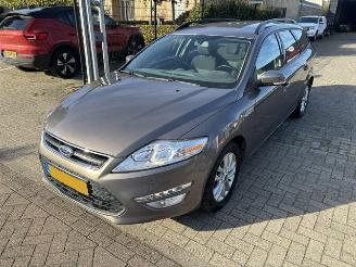 krockskadad bil auto Ford Mondeo 1.6 TDCI Titanium 2013/3