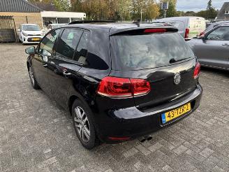 damaged passenger cars Volkswagen Golf 1.4 TSI DSG Highline 122pk 2012/5