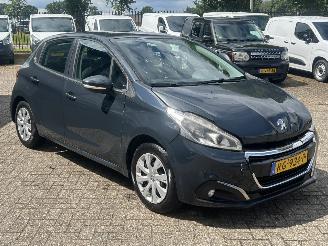 Peugeot 208 1.2 Pure Tech Blue Lion 5drs picture 7