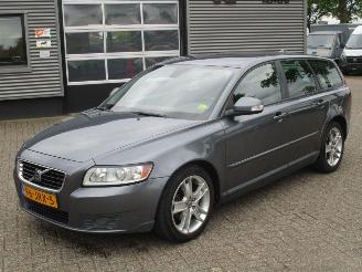 Damaged car Volvo V-50 1.8 Sport 2009/8