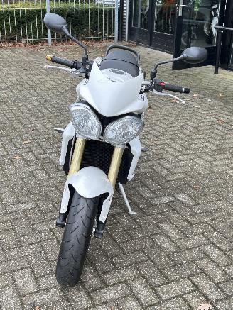 Triumph Speed Triple 675 picture 8
