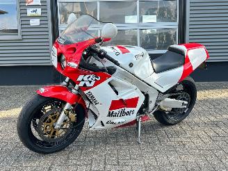  Yamaha FZR 1000  1987/3