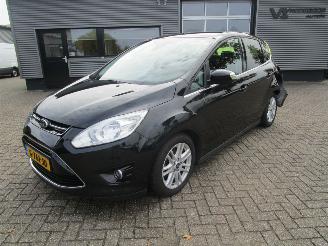 Vaurioauto  passenger cars Ford C-Max 1.0 Titanium 2013/11