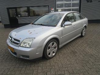 uszkodzony samochody osobowe Opel Vectra GTS 2.2-16V 2003/3