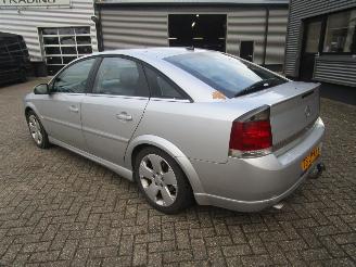 Opel Vectra GTS 2.2-16V picture 3