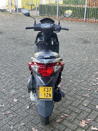 Sym  Symphony picture 4