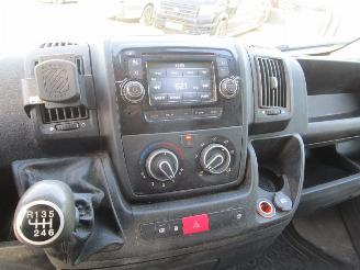 Peugeot Boxer 335 2.2 HDI L2H2 XR picture 12