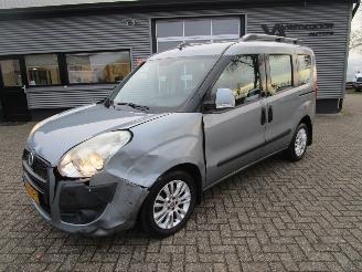 Auto incidentate Fiat Doblo 2.0 Multijet Emotion 2010/6