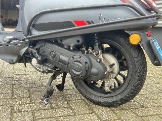 Vespa  Sprint 50 4T picture 16