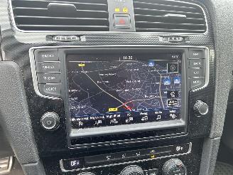 Volkswagen Golf GTI Performance 2.0 TSI picture 15
