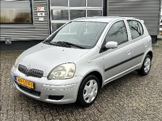 Vaurioauto  passenger cars Toyota Yaris 1.3 VVT-i Sol Automaat 2003/4