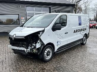 Vaurioauto  commercial vehicles Renault Trafic 2.0 DCI T29 L2H2 Comfort Line 2019/10