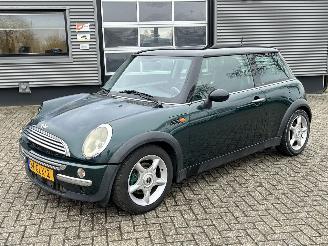 skadebil auto Mini Mini COOPER 1.6 Chili Automaat 2003/7