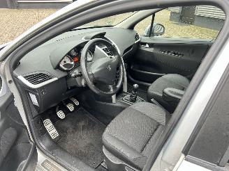 Peugeot 207 SW 1.4 VTi Active picture 9